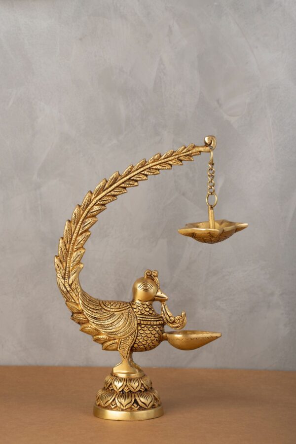 Peacock lamp