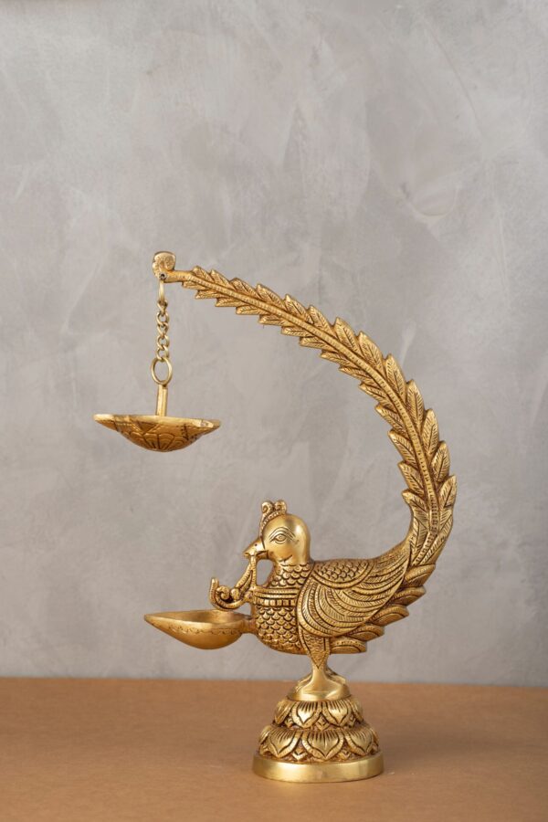 Peacock lamp