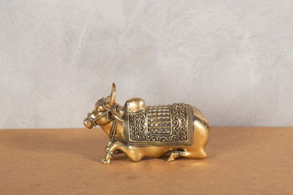 Nandhi