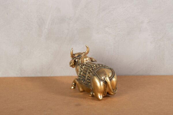 Nandhi
