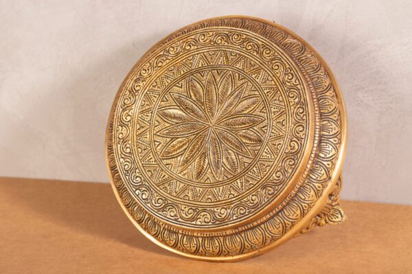 Circle Table