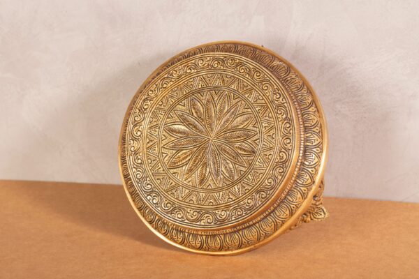 Circle Table