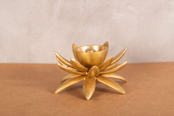 Lotus Shaped Oil Lamp