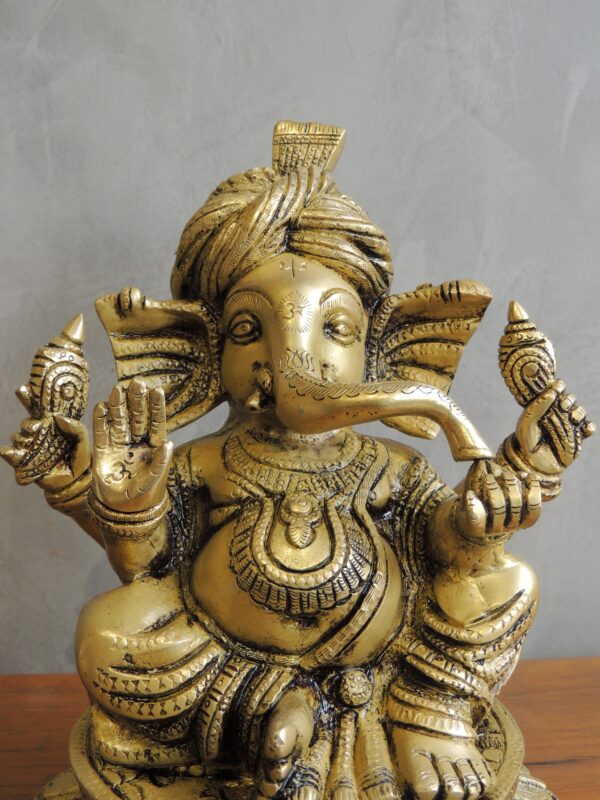 Ganesha Sitting