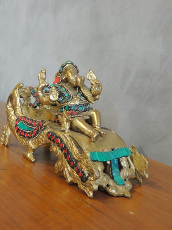 Stone Sofa Ganesha